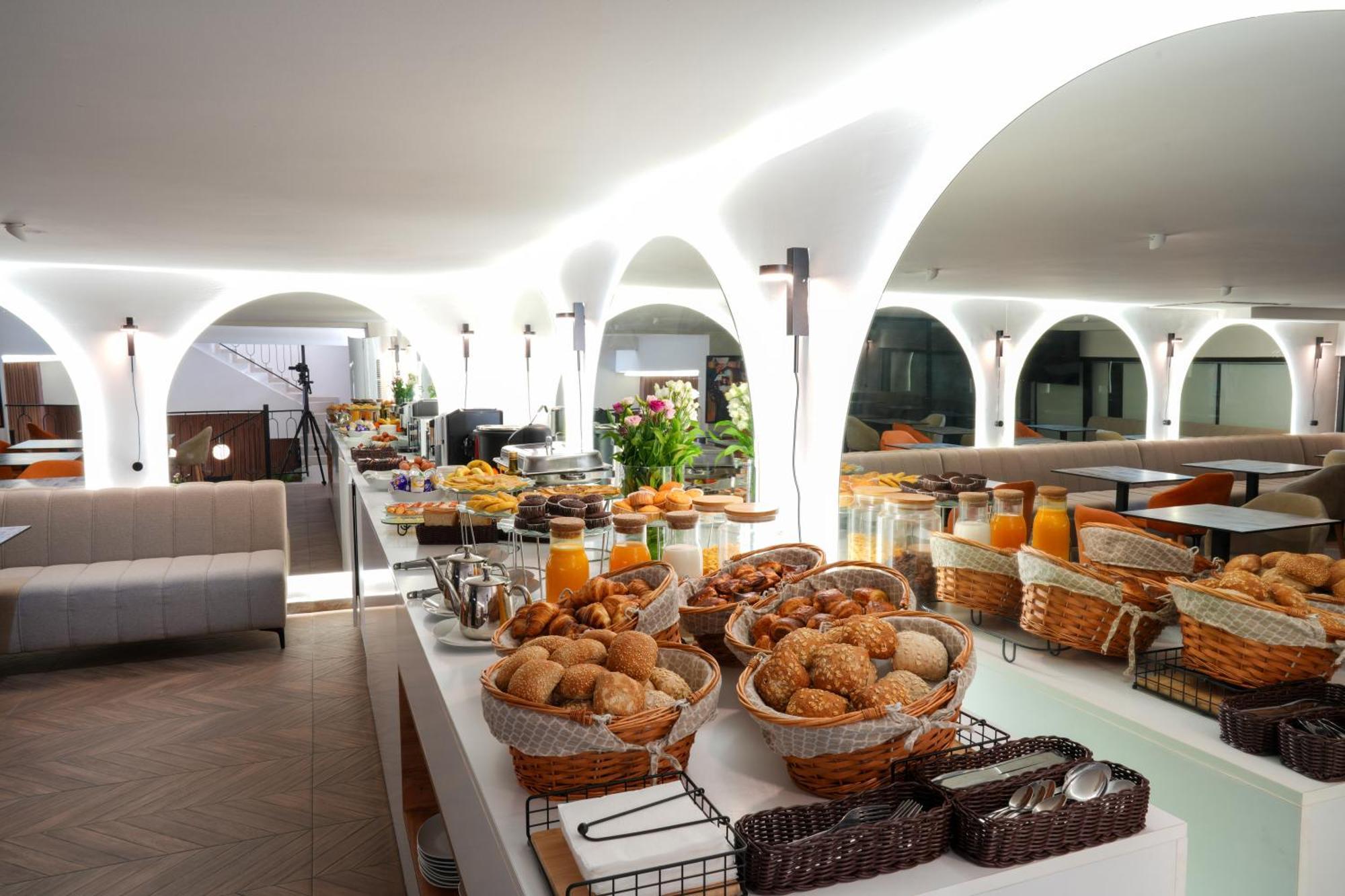 Le M Hotel Rabat Bagian luar foto