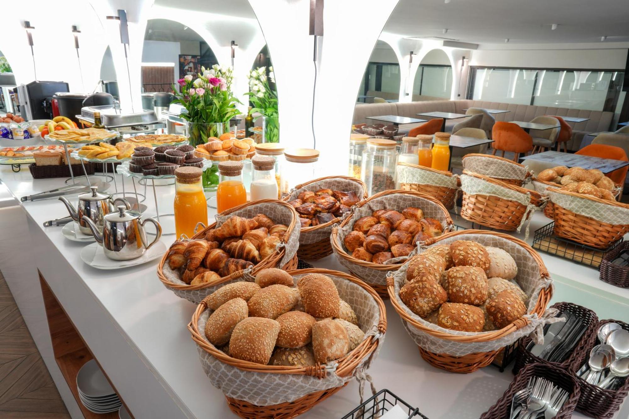 Le M Hotel Rabat Bagian luar foto