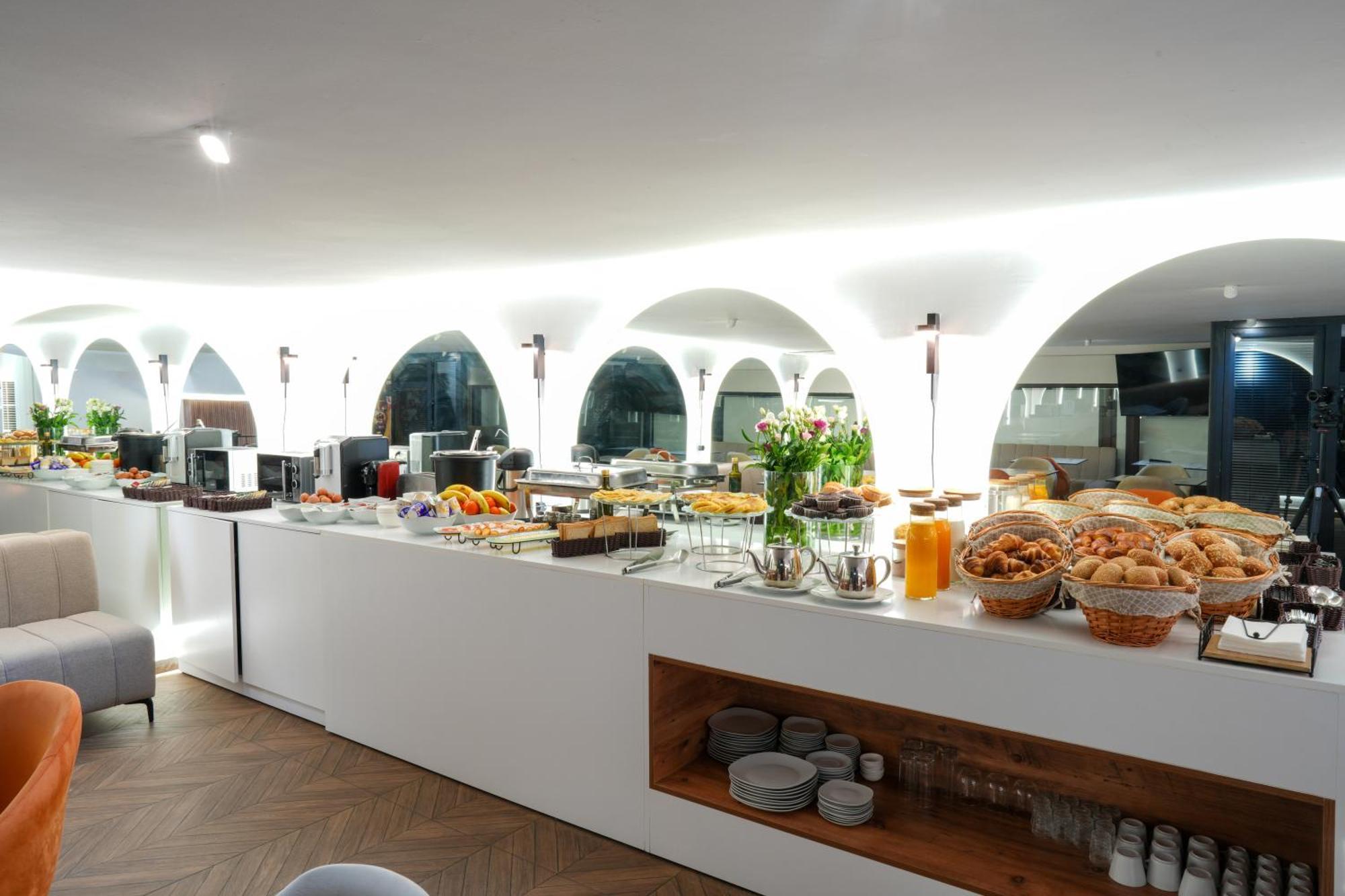 Le M Hotel Rabat Bagian luar foto