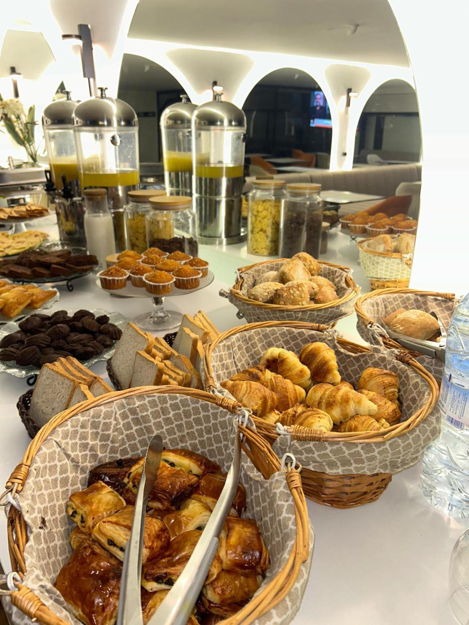 Le M Hotel Rabat Bagian luar foto