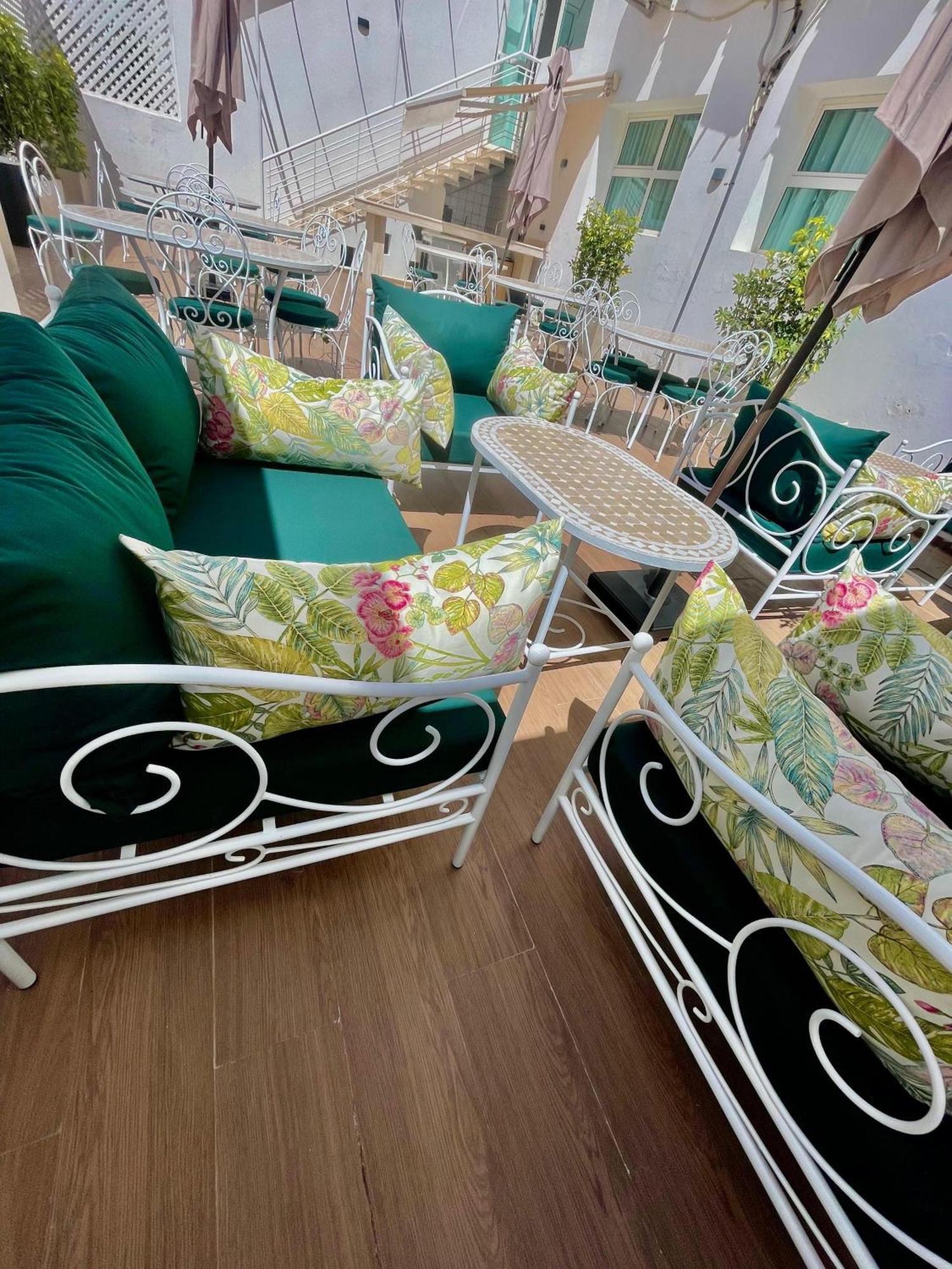 Le M Hotel Rabat Bagian luar foto